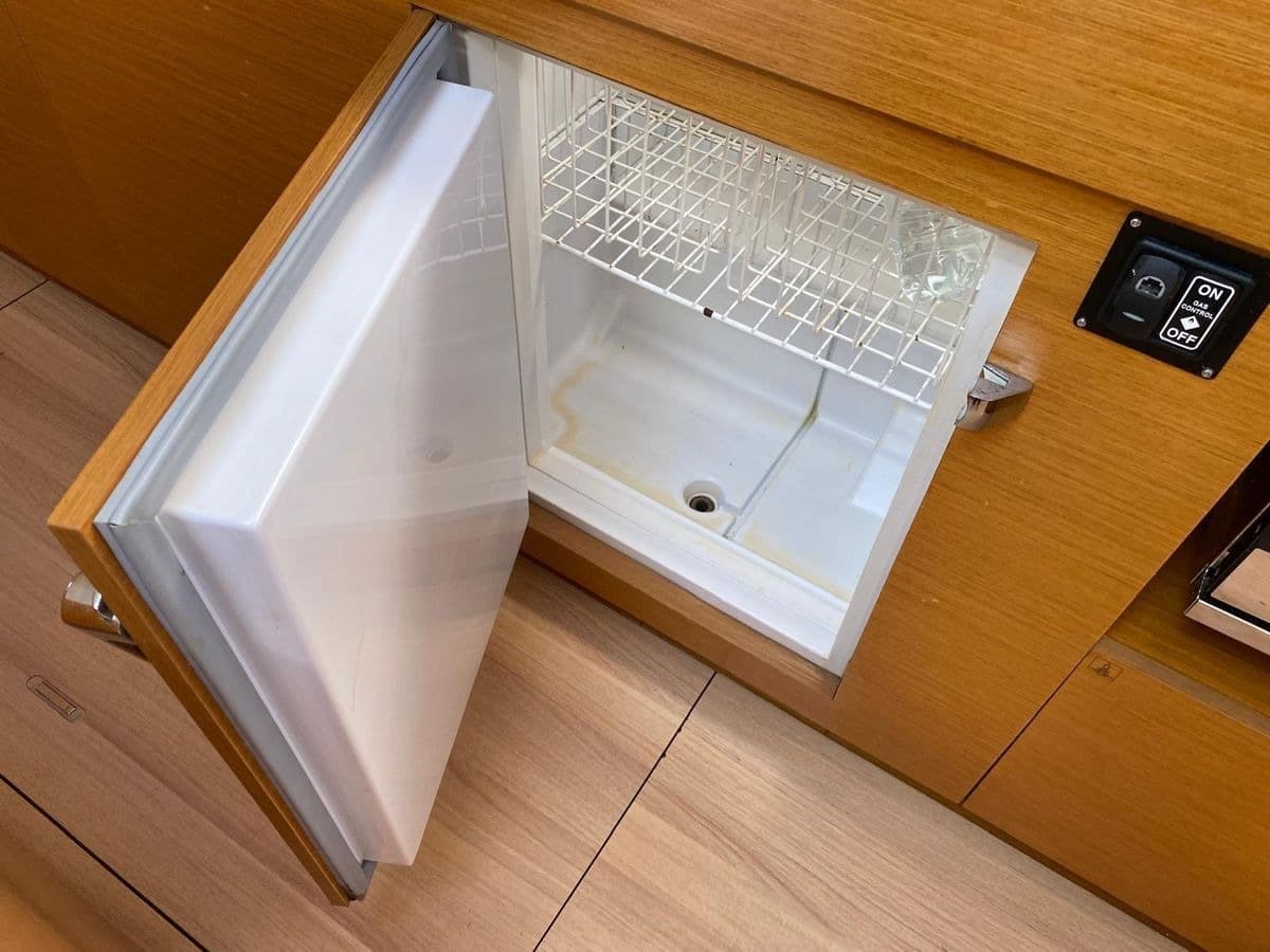 Sun Odyssey 519 - photo 6