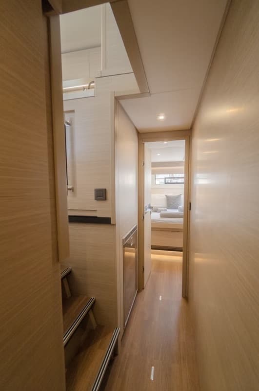 Lagoon 51 - photo 25