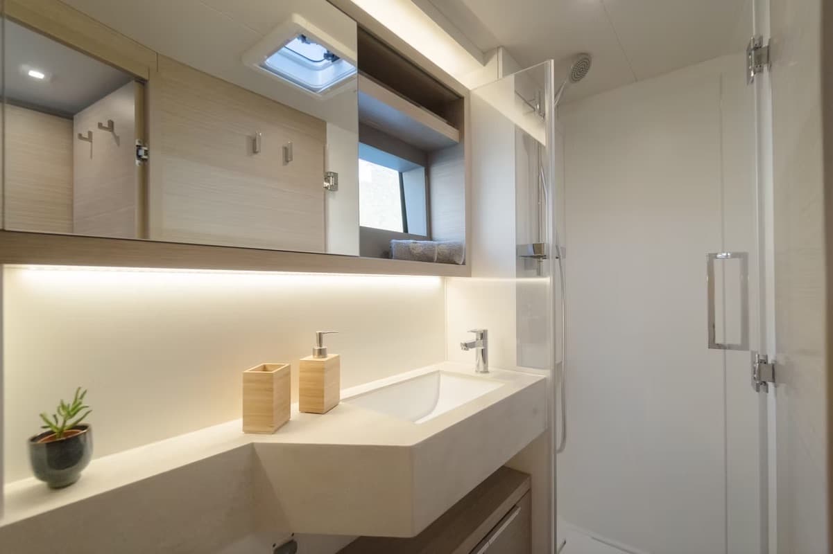 Lagoon 51 - photo 29