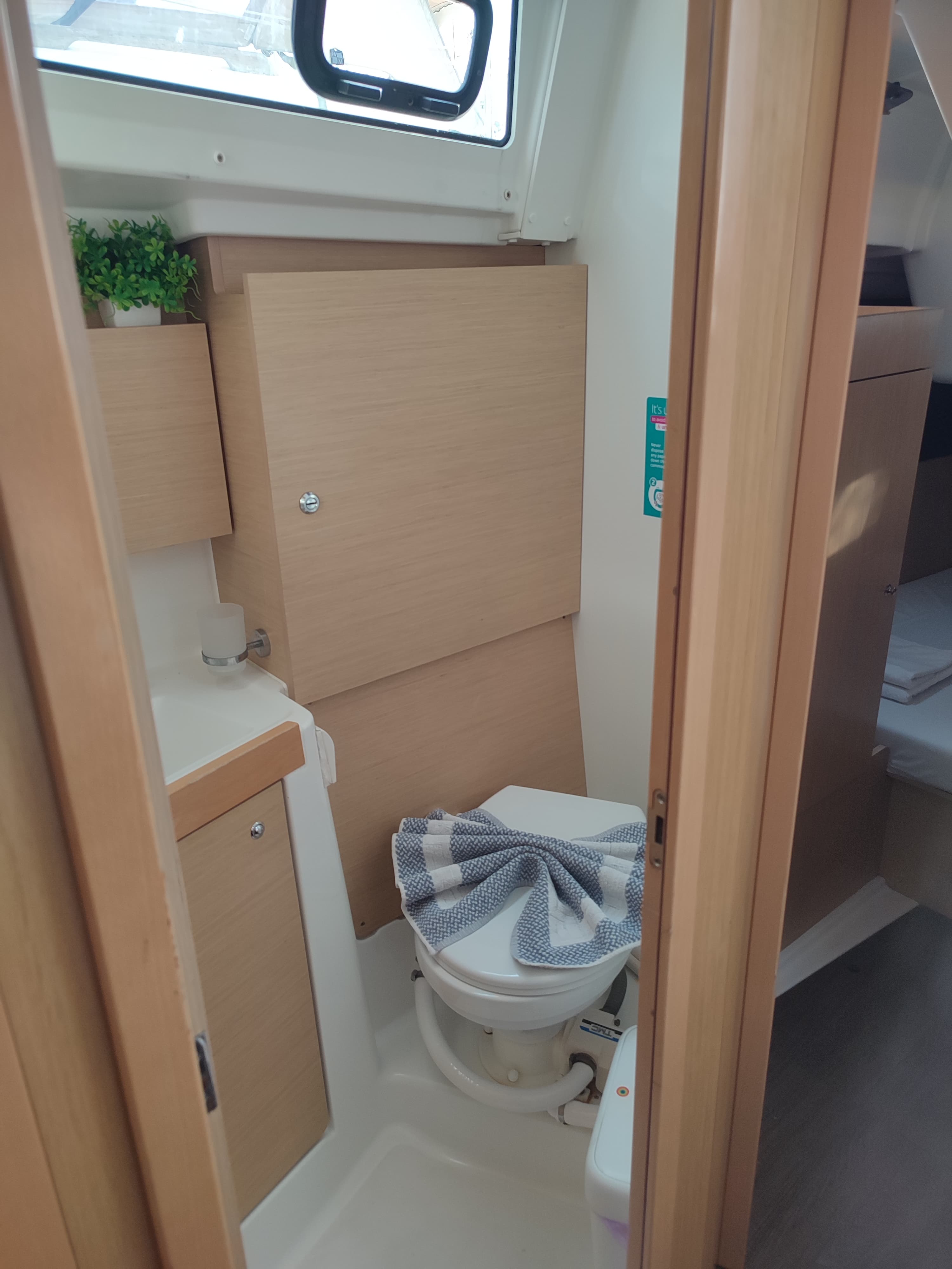 Oceanis 38 - photo 15