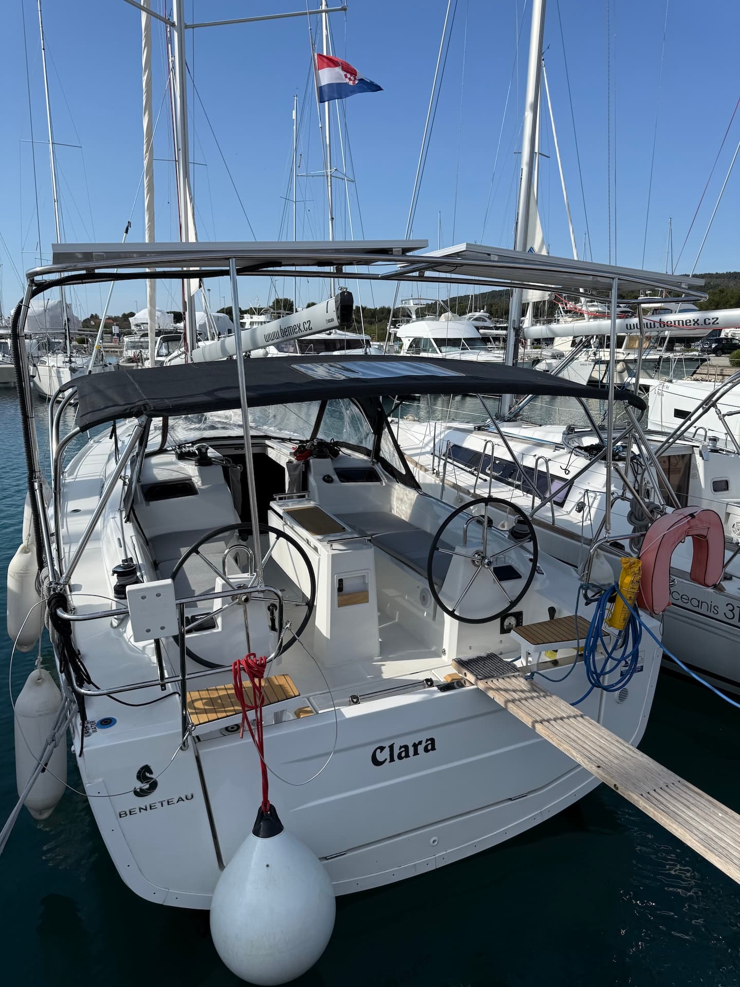 Oceanis 34.1 - photo 11