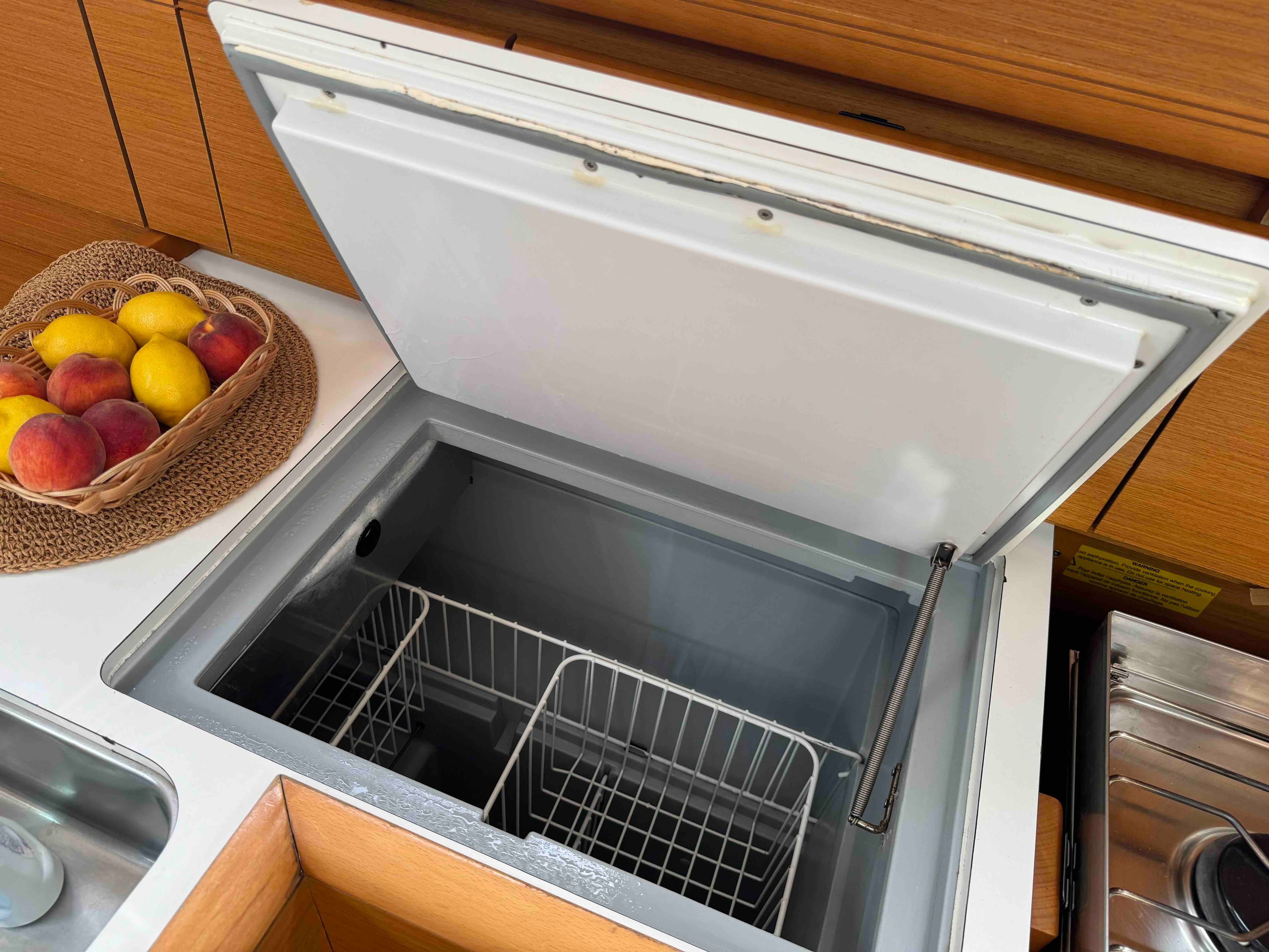 Sun Odyssey 389 - photo 10