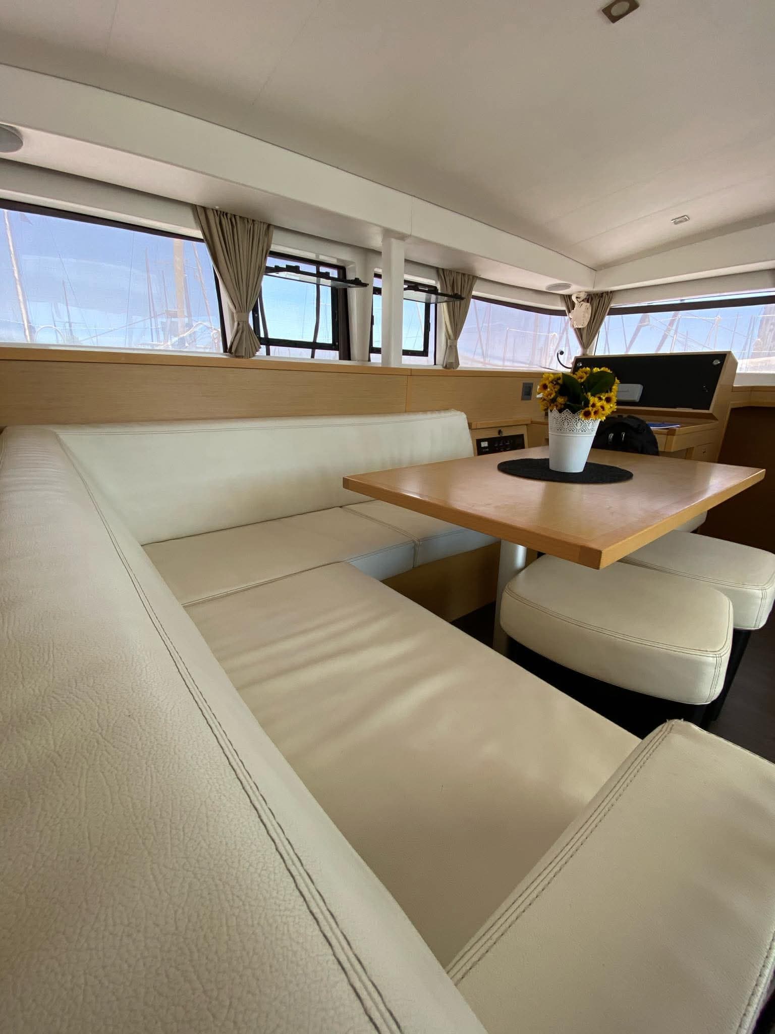 Lagoon 400 S2 - photo 11