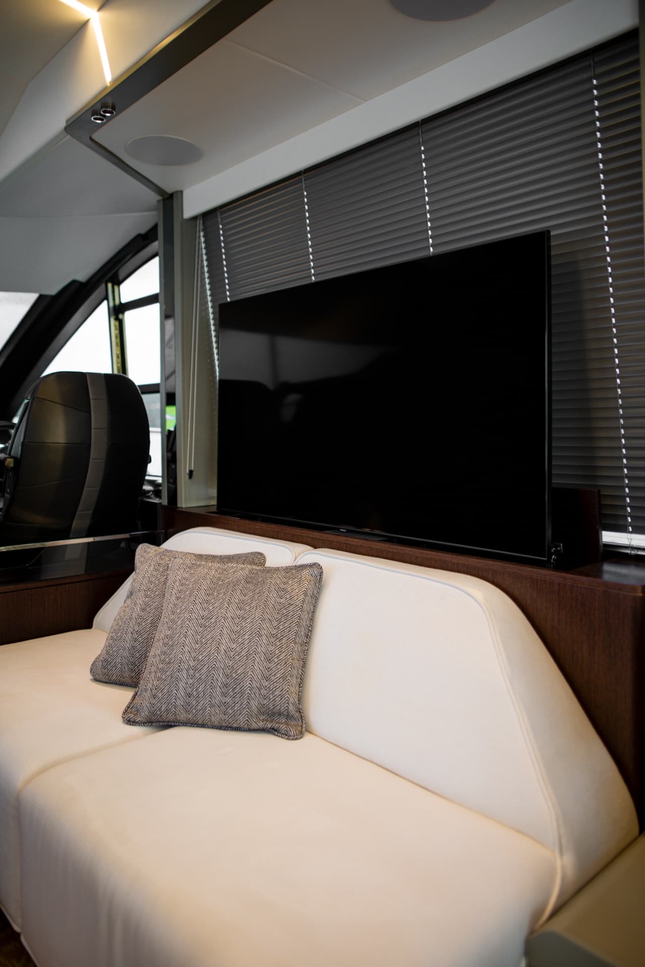 Sunseeker 65 - photo 44