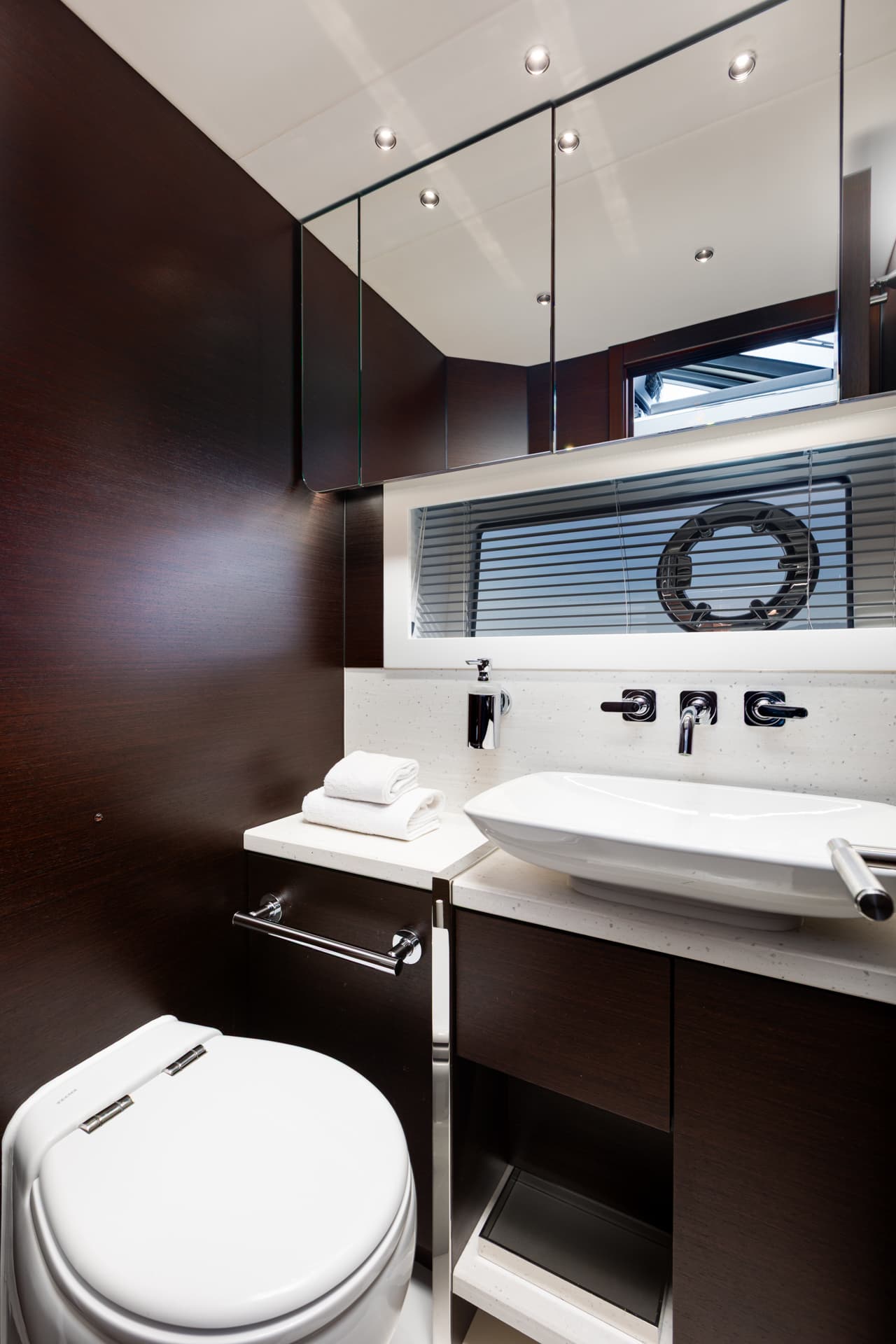 Sunseeker 65 - photo 58