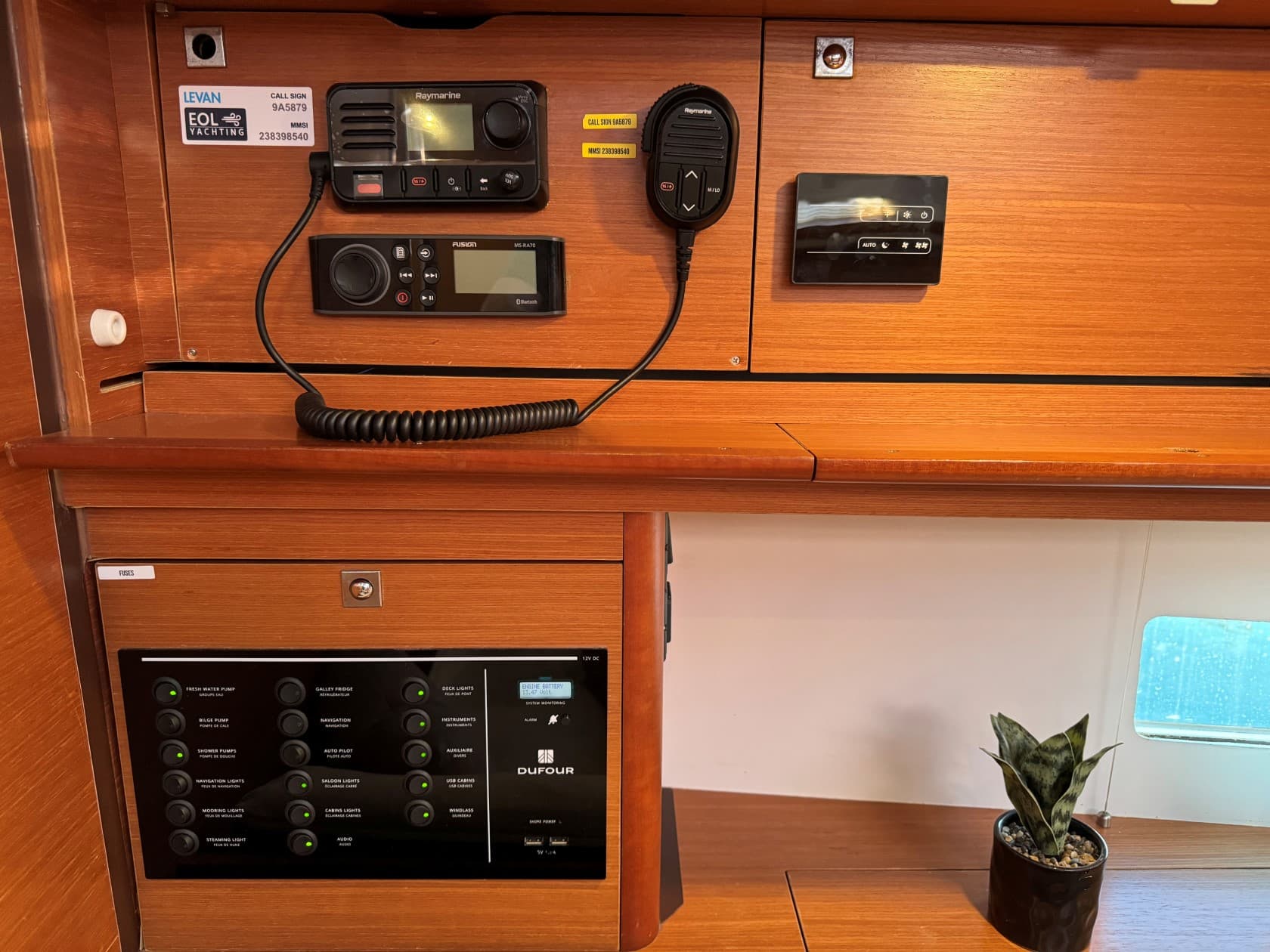 Dufour 430 - photo 18