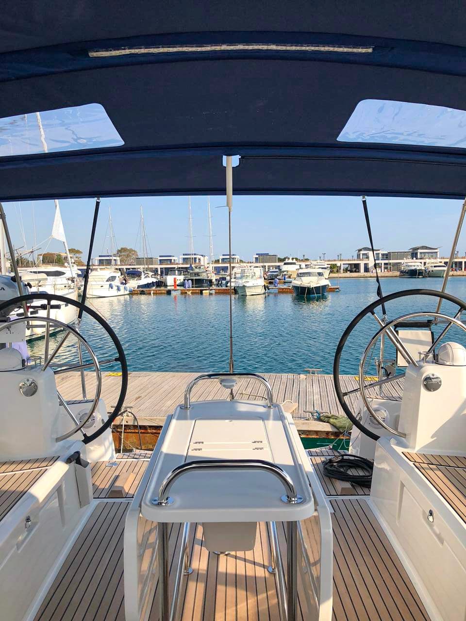 Oceanis 51.1 - photo 14