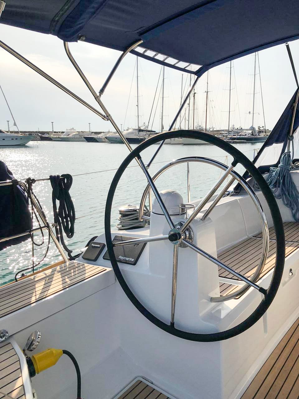 Oceanis 51.1 - photo 11