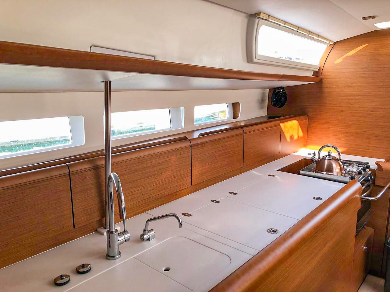 Oceanis 51.1 - photo 19