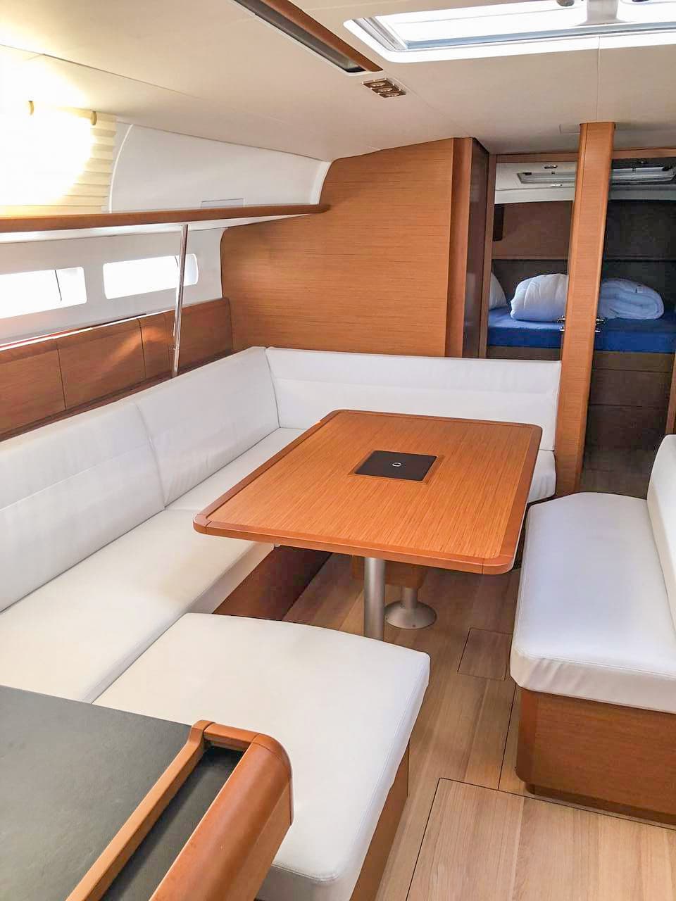 Oceanis 51.1 - photo 12