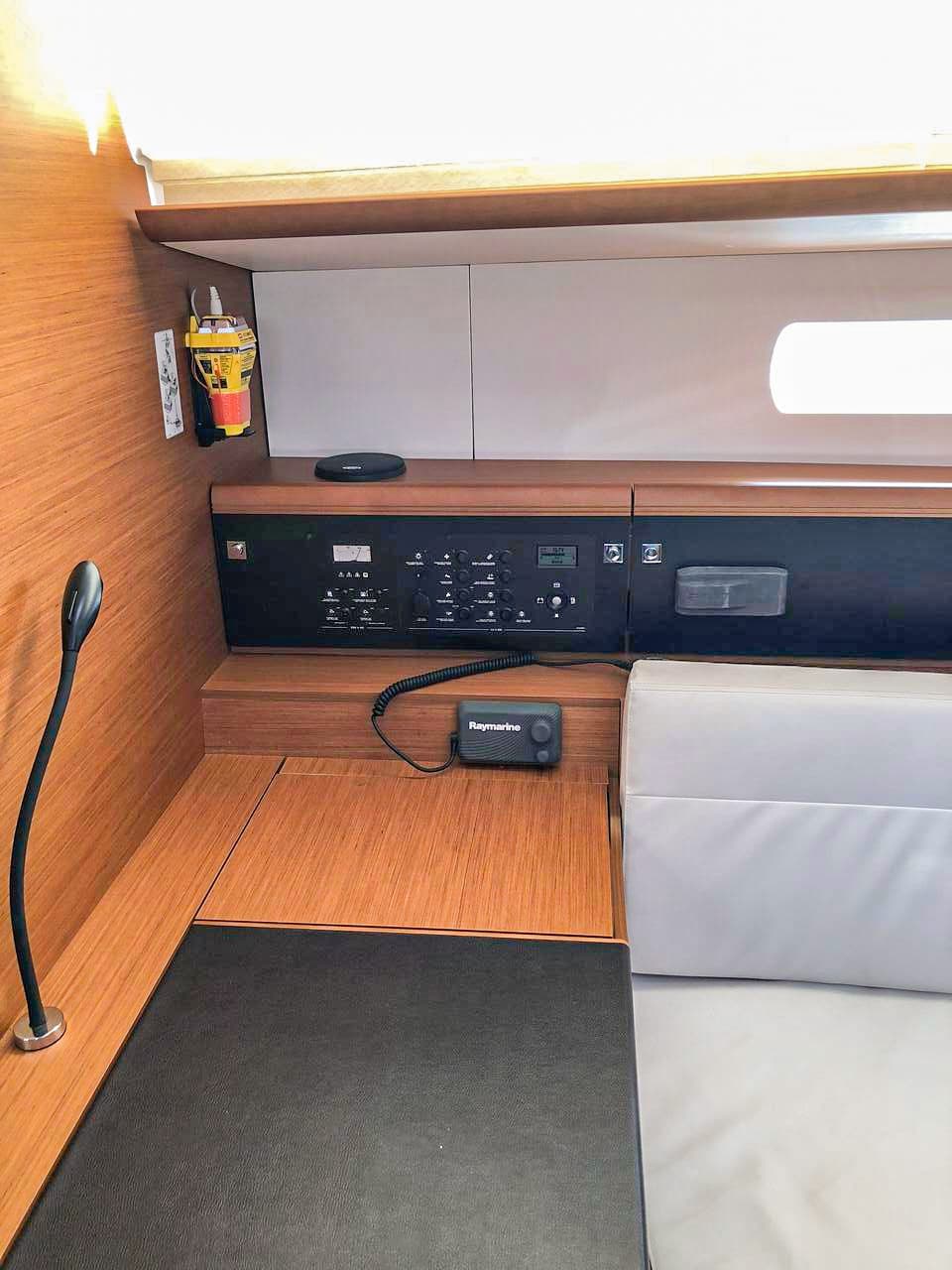 Oceanis 51.1 - photo 23