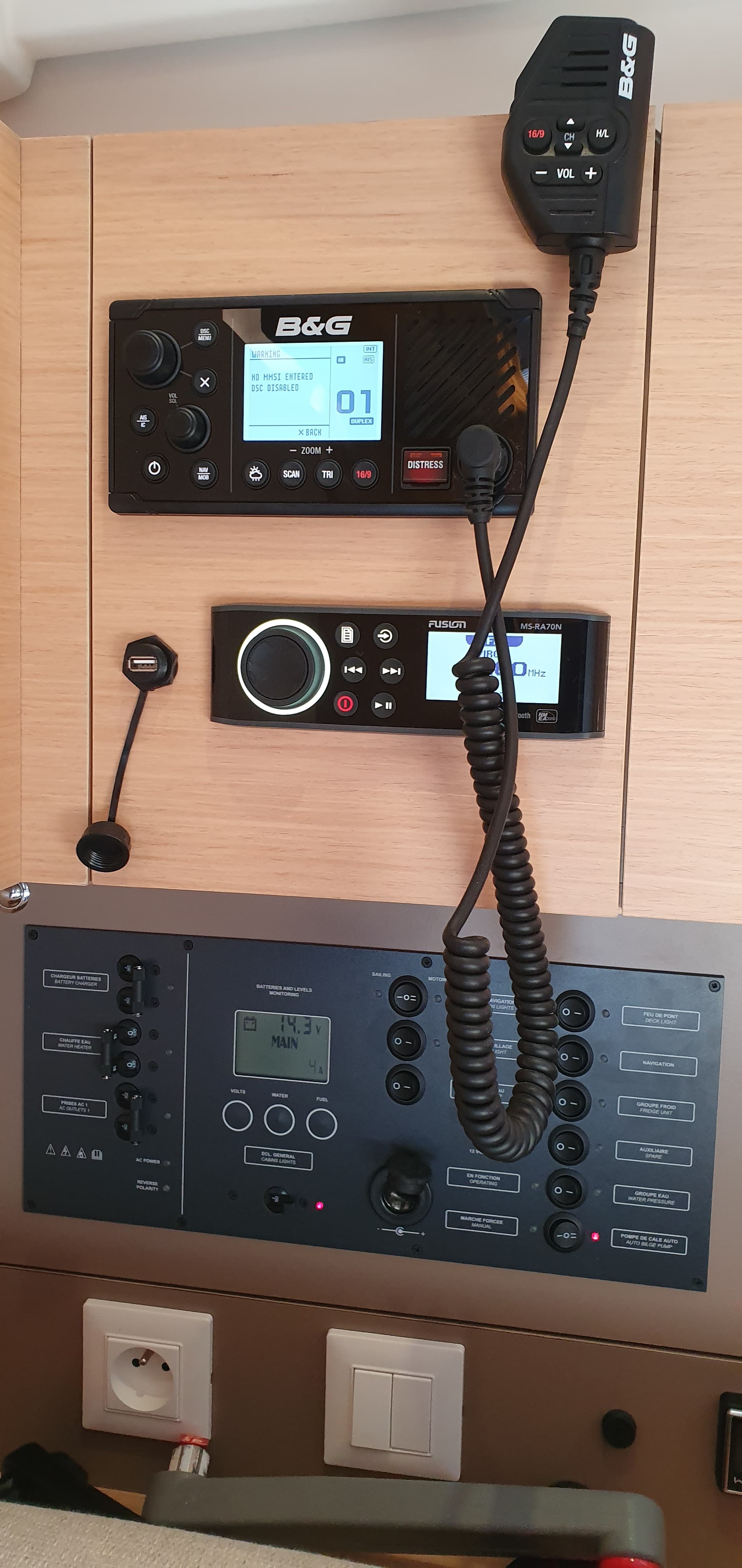 Oceanis 38 - photo 12