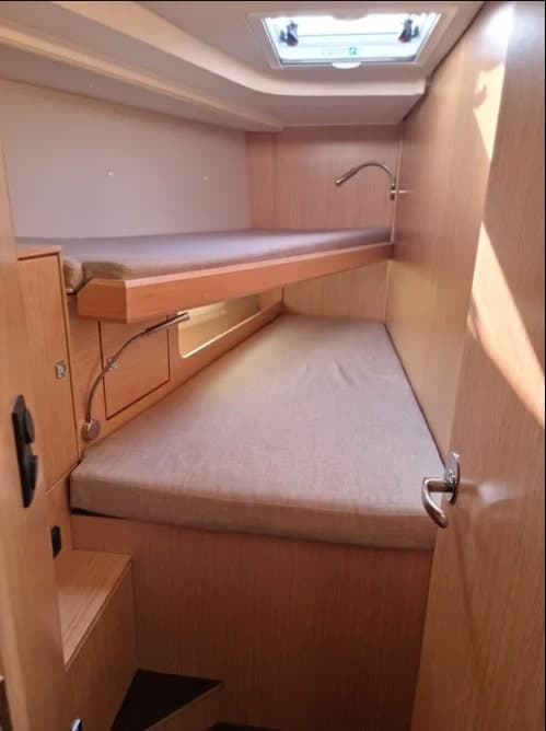 Bavaria C45 - photo 8