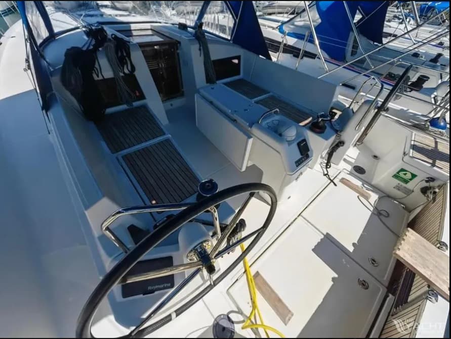 Sun Odyssey 440 - photo 9