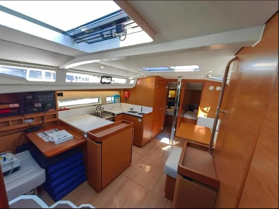 Sun Odyssey 440 - photo 8
