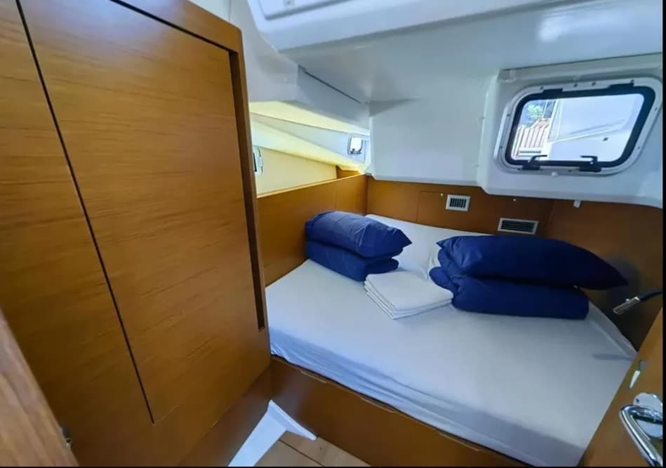 Sun Odyssey 440 - photo 4