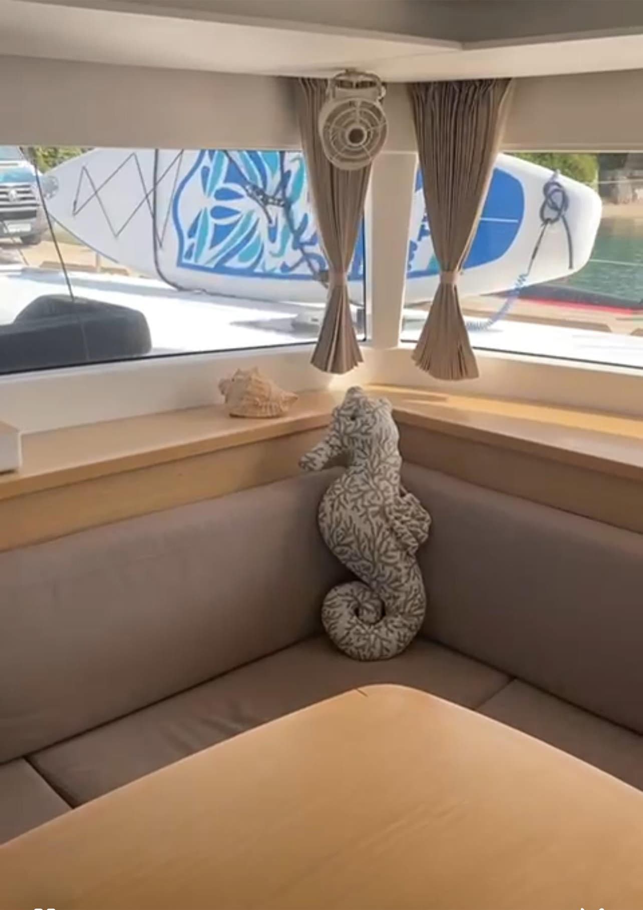 Lagoon 450 Fly - photo 6