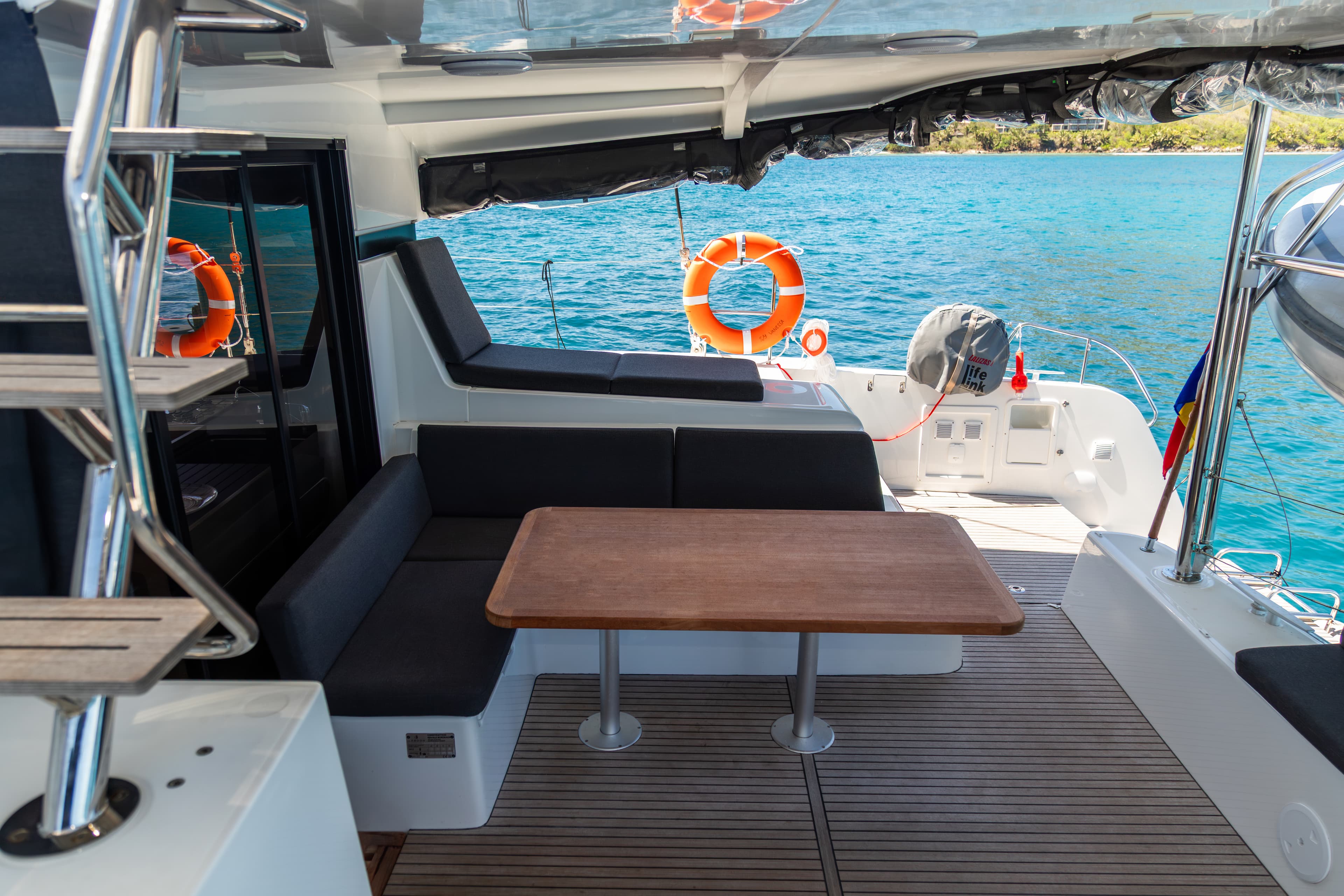 Lagoon 42 - photo 15