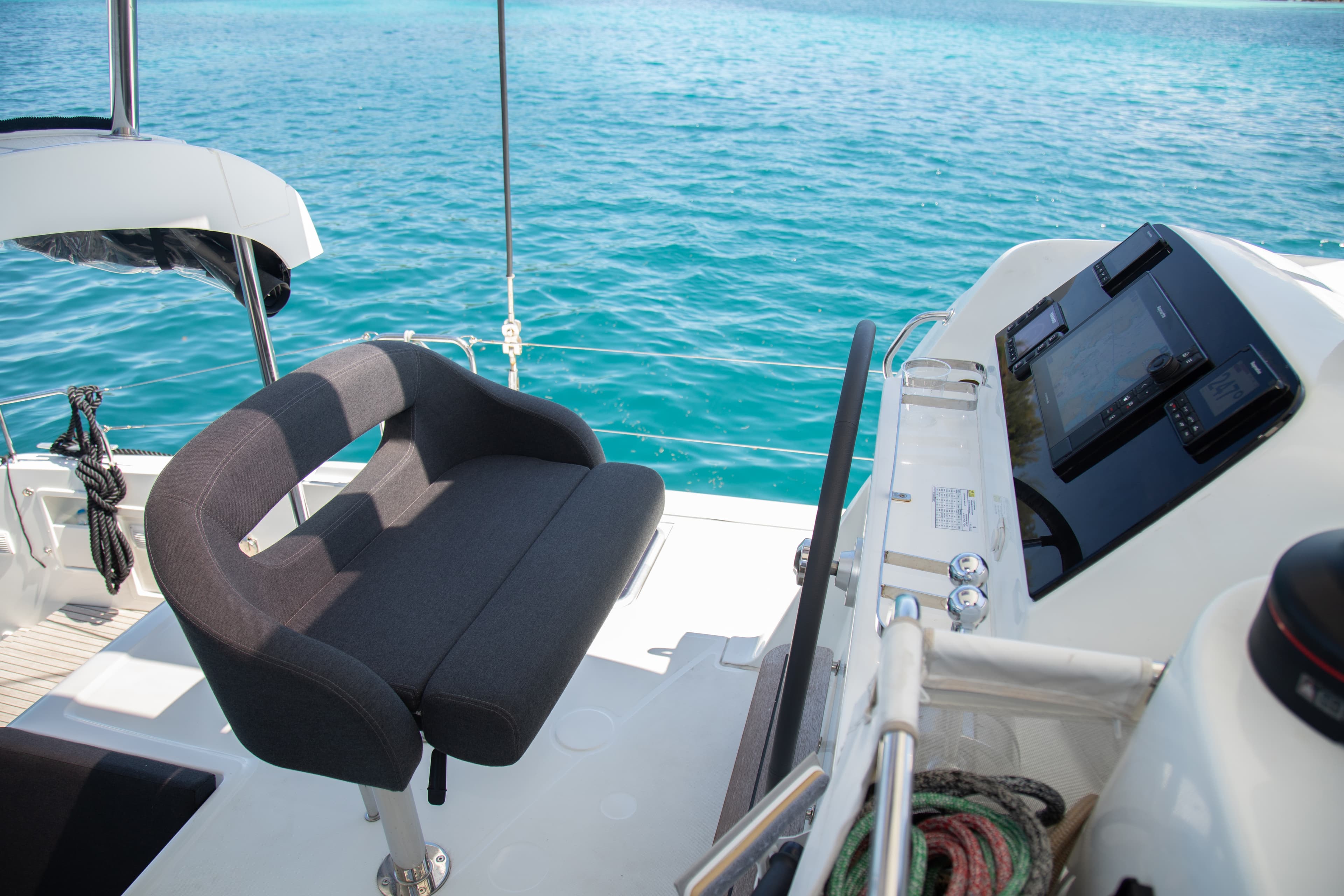 Lagoon 42 - photo 10