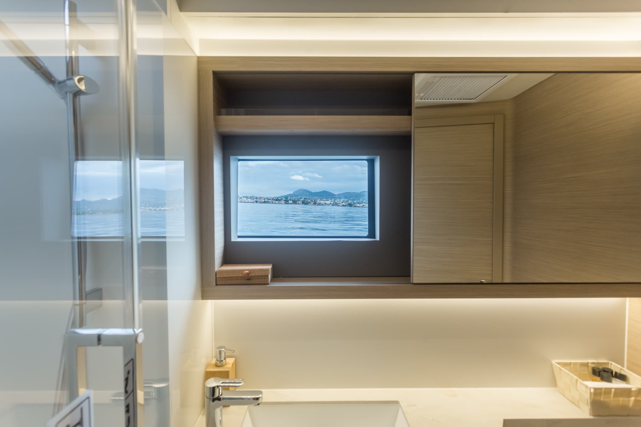 Lagoon 51 - photo 24