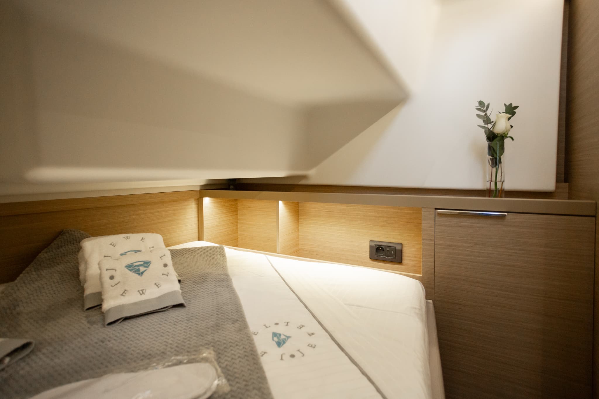 Lagoon 51 - photo 41