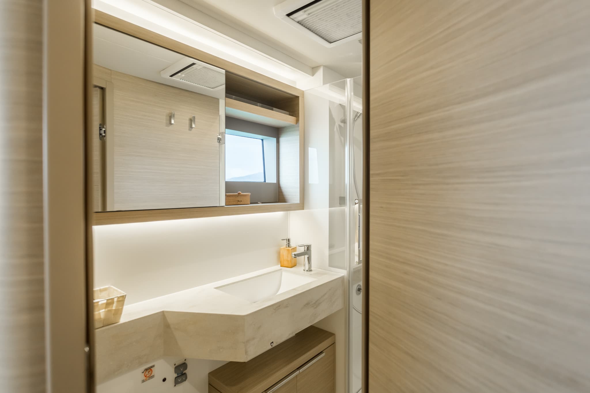 Lagoon 51 - photo 60