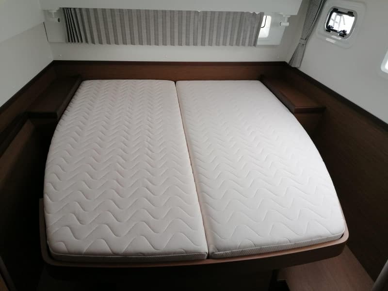 Lagoon 42 - photo 16