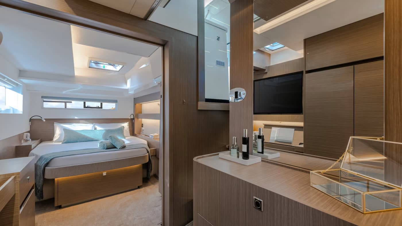 Leopard 52 - photo 8