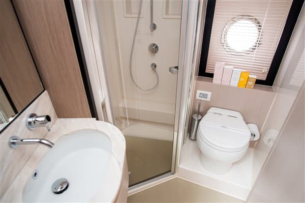 Azimut 55 - photo 36