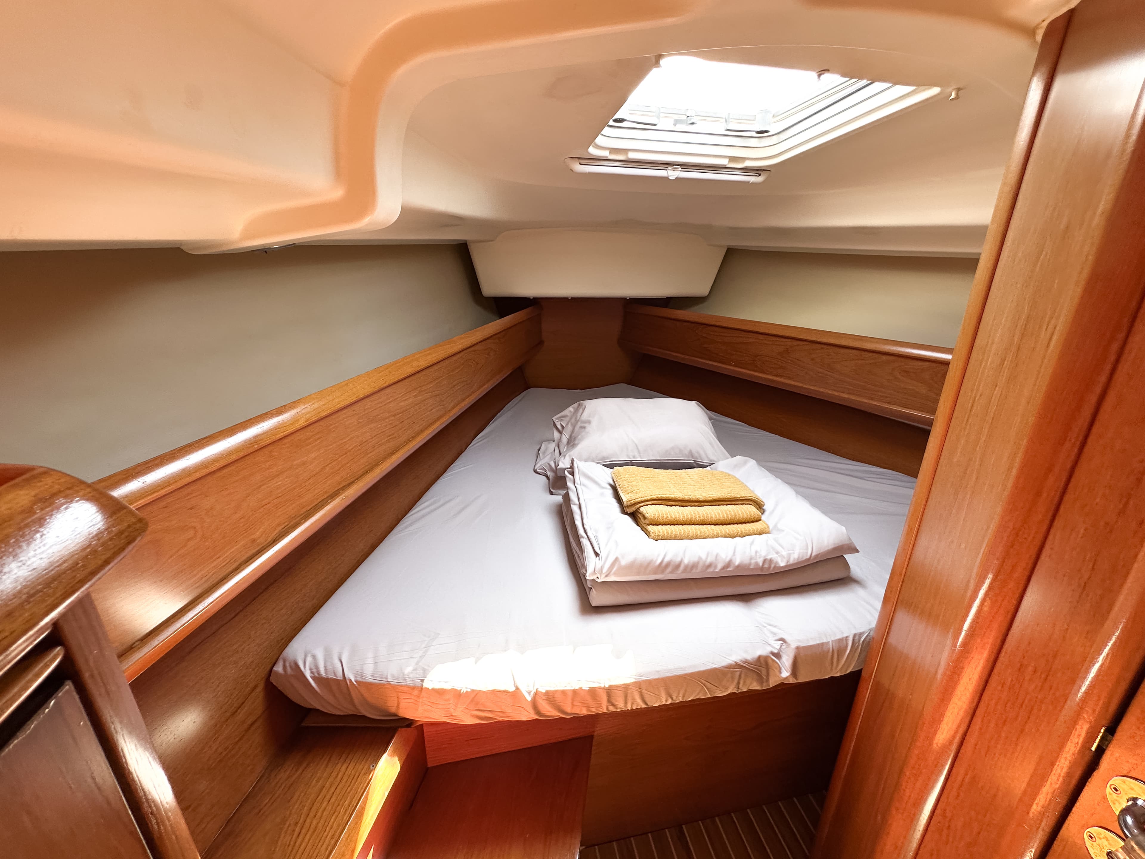 Sun Odyssey 40.3 - photo 5