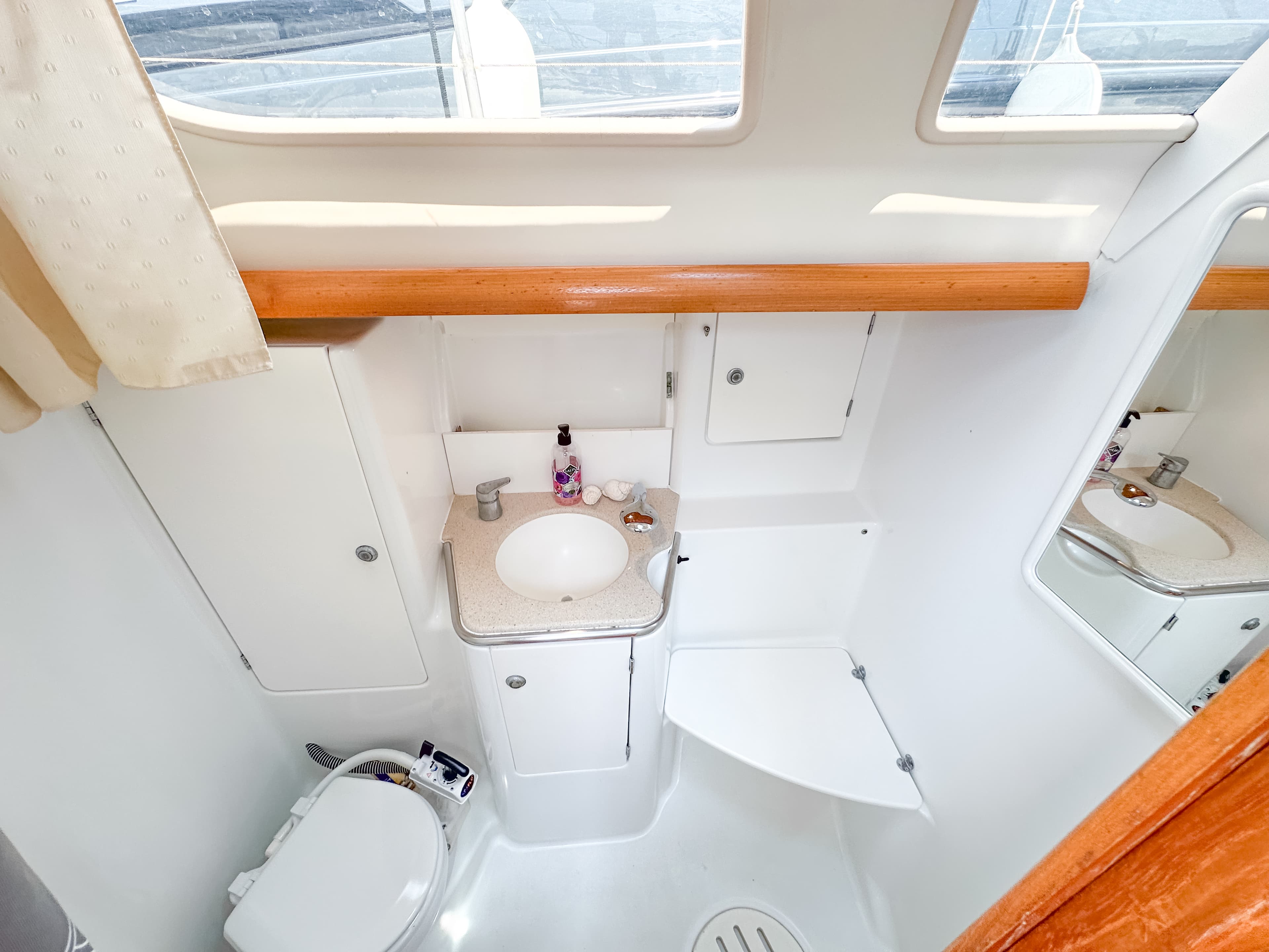 Sun Odyssey 40.3 - photo 11