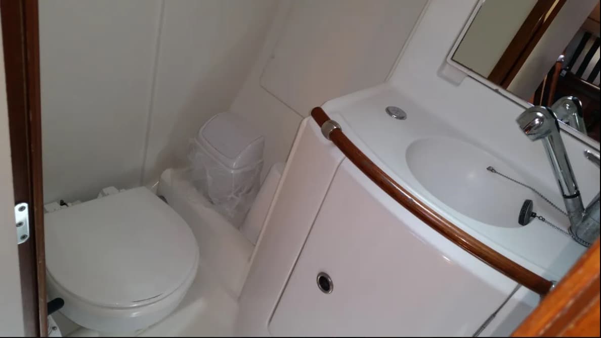 Oceanis 411 - photo 11