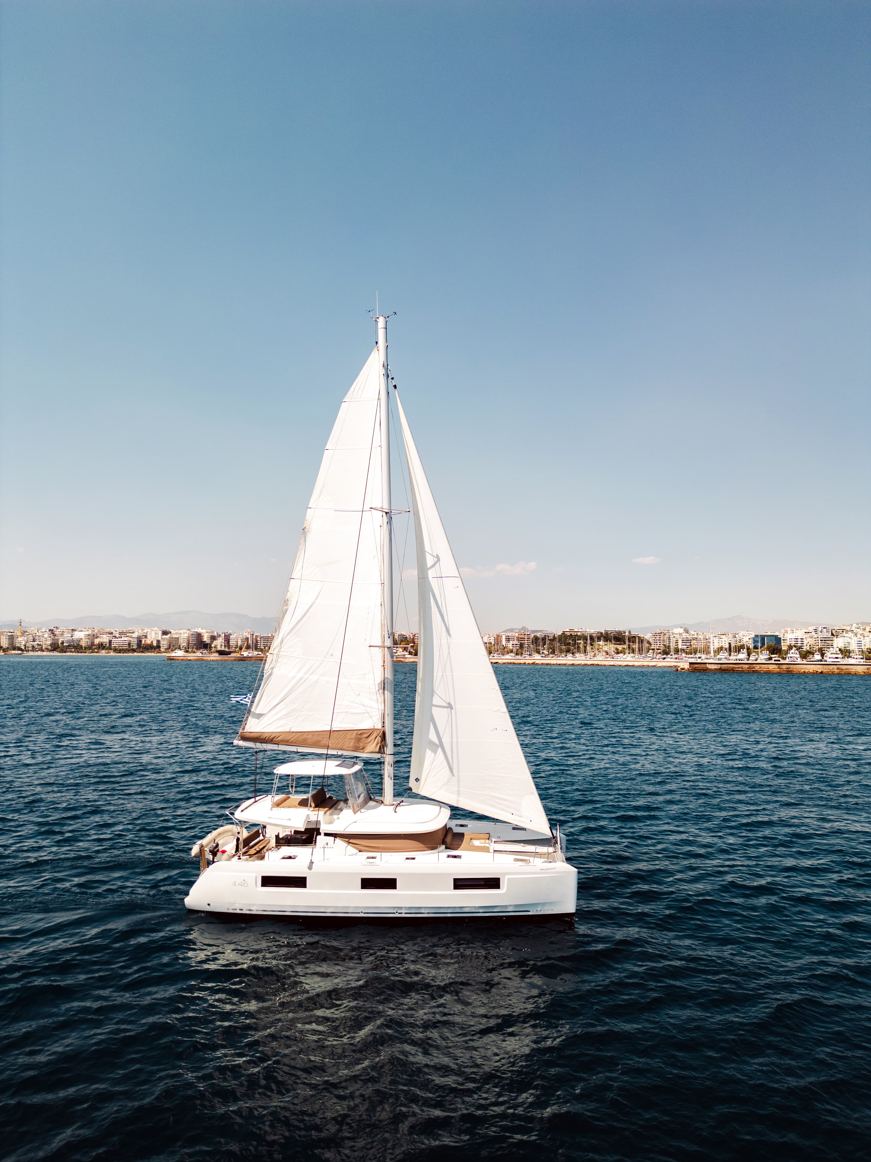 Lagoon 46  - photo 9