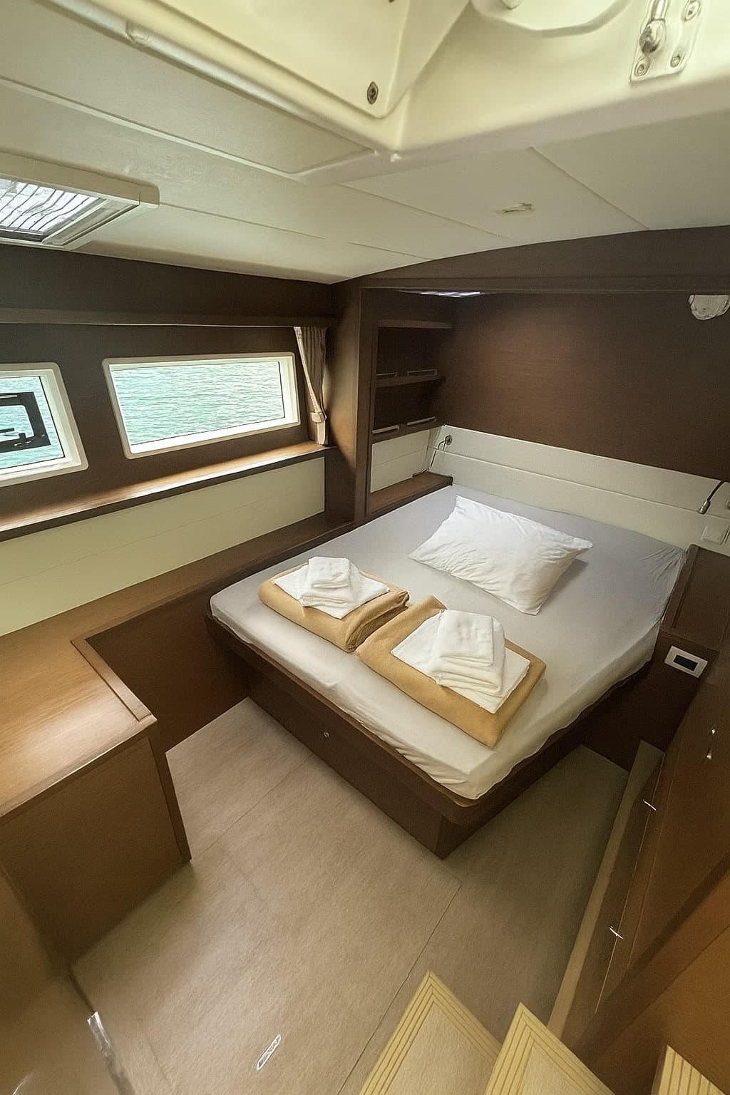 Lagoon 52 - photo 13