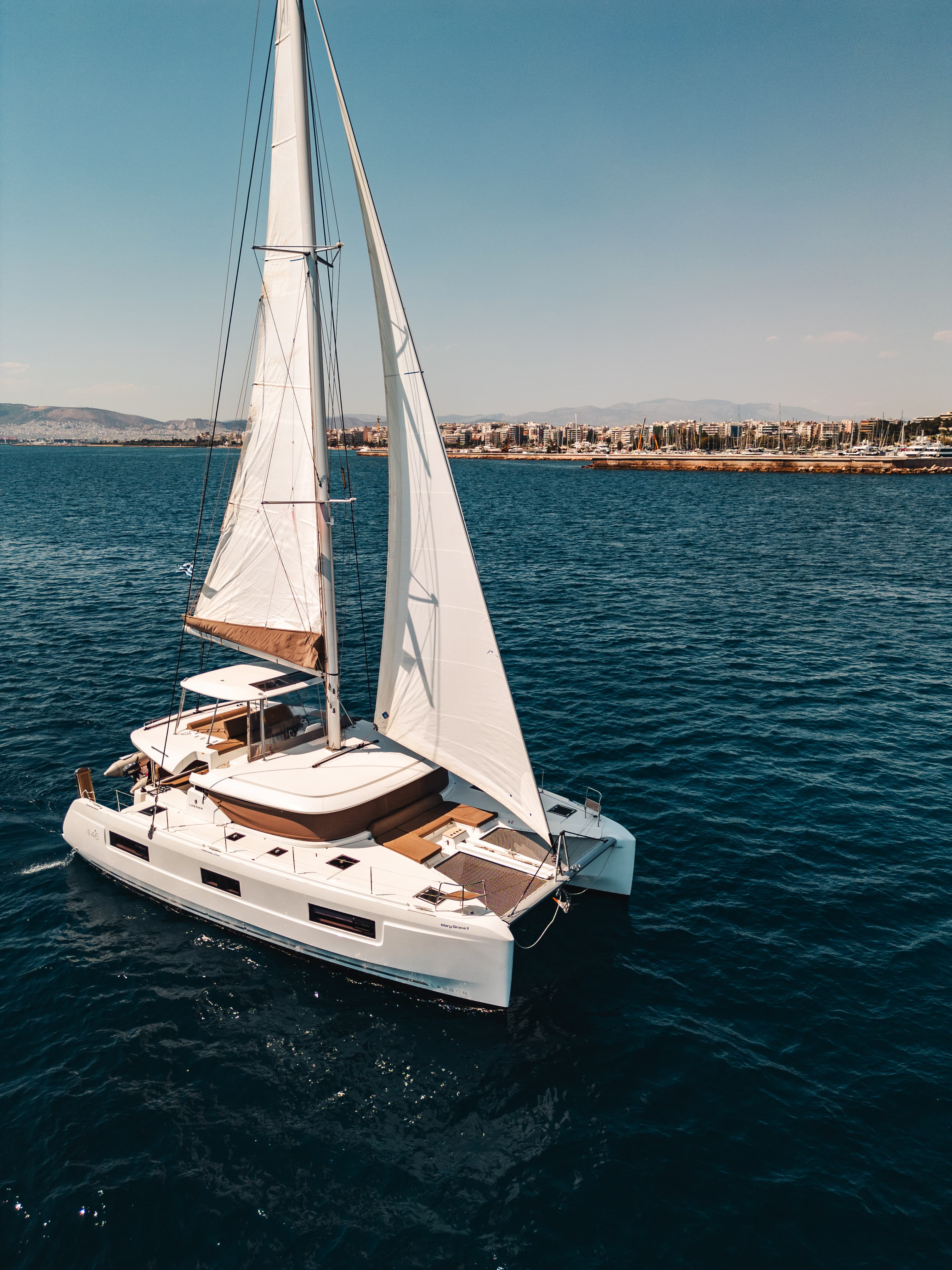 Lagoon 46  - photo 4