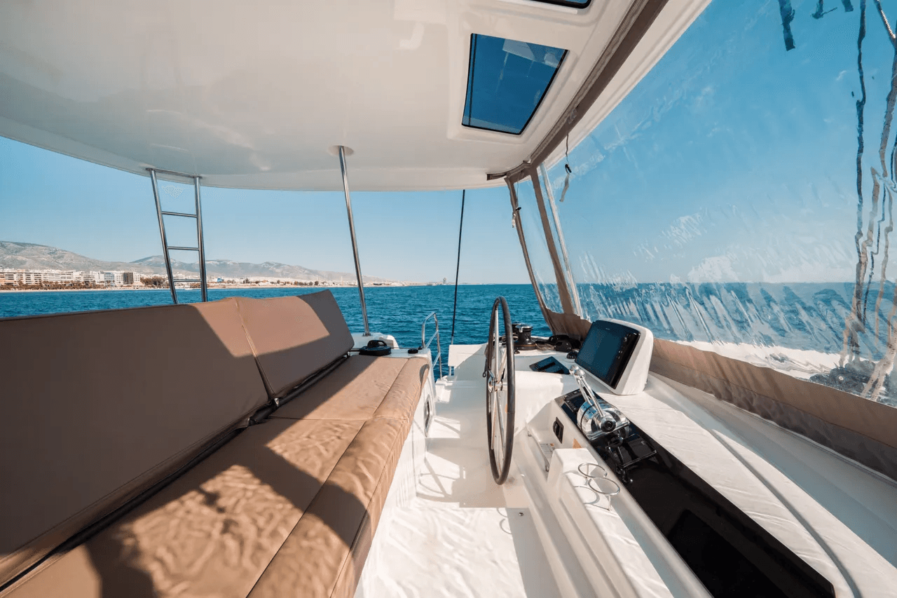 Lagoon 46  - photo 6