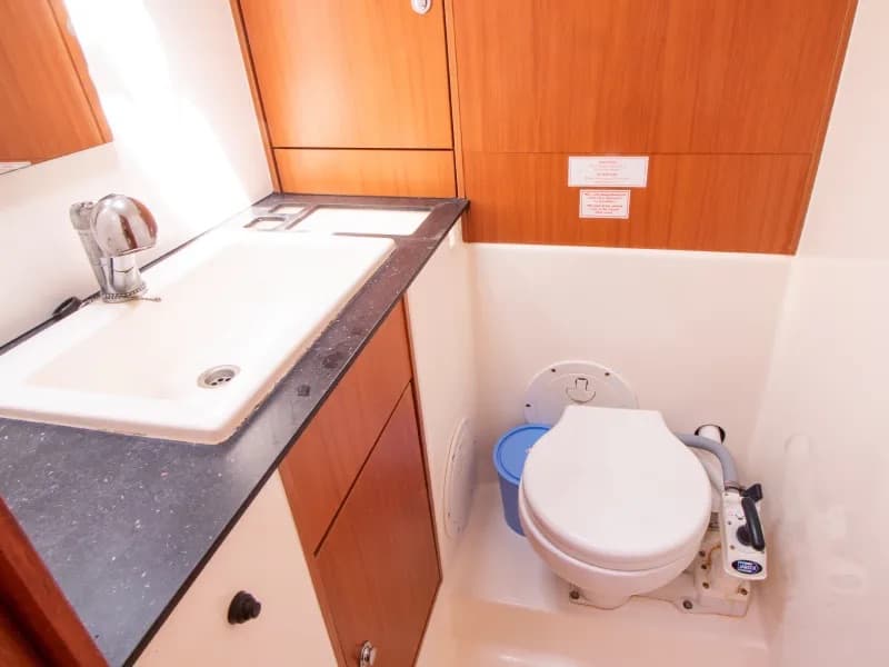 Bavaria 40 - photo 10