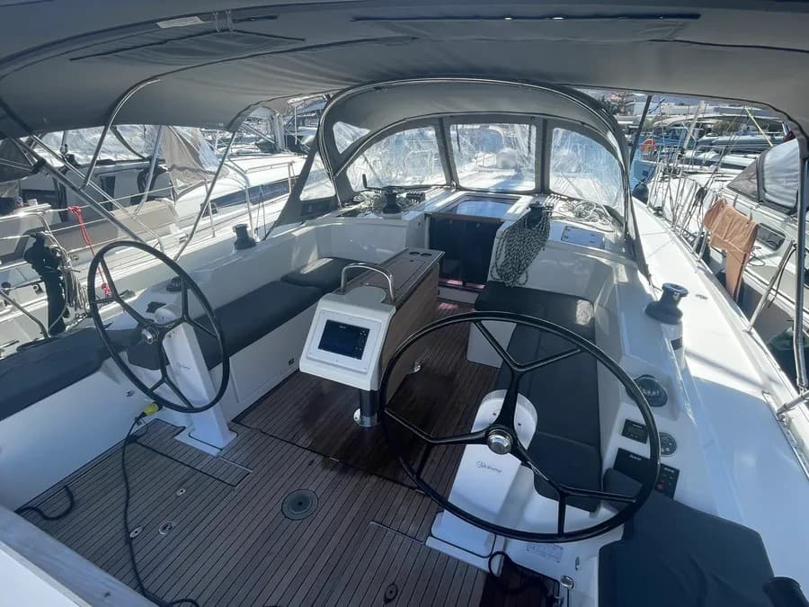 Bavaria C42 - photo 9