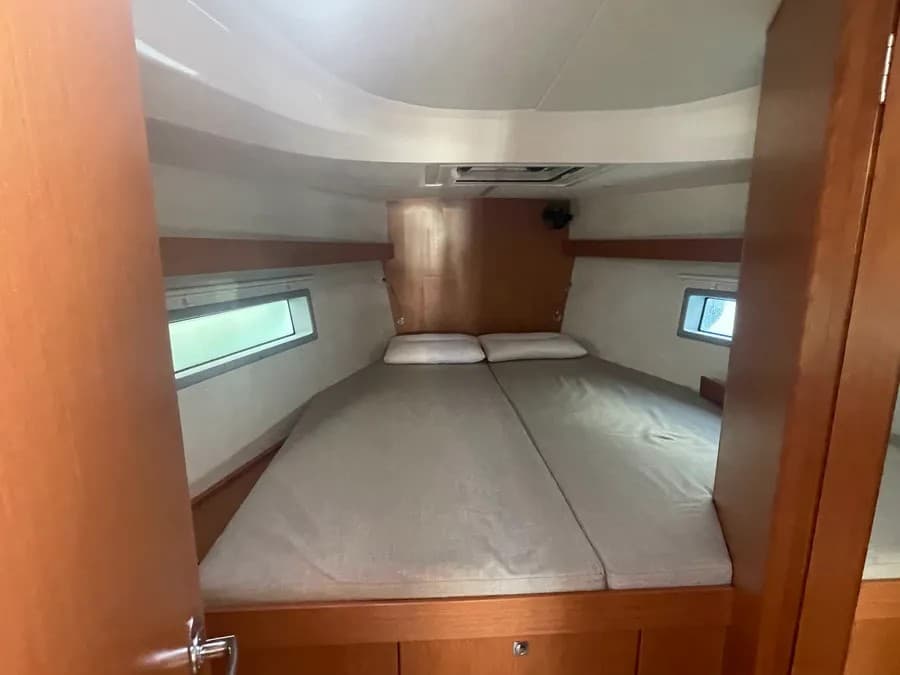 Bavaria C42 - photo 12