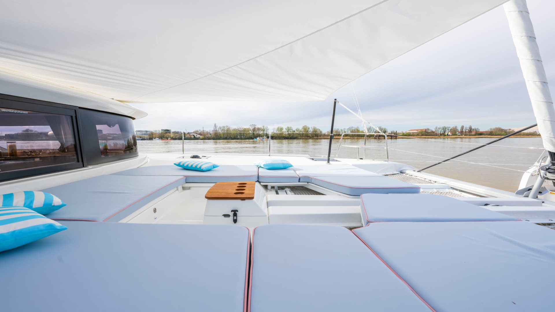 Lagoon 46  - photo 5