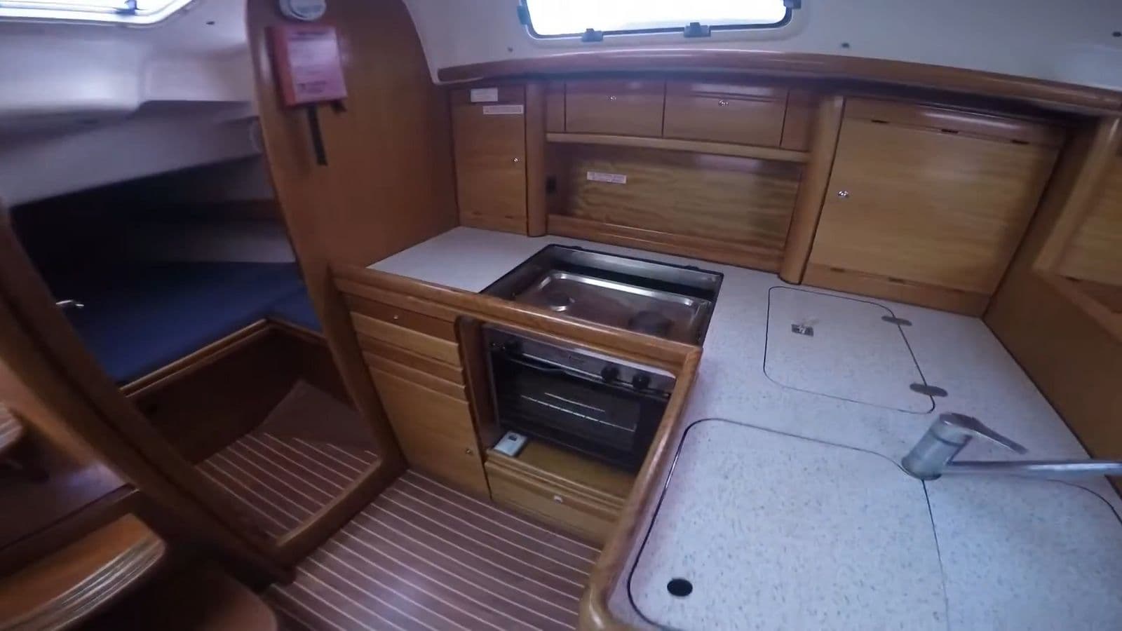 Bavaria 37 - photo 5