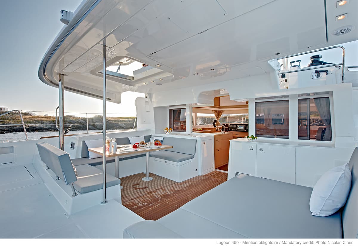 Lagoon 450 Fly - photo 4