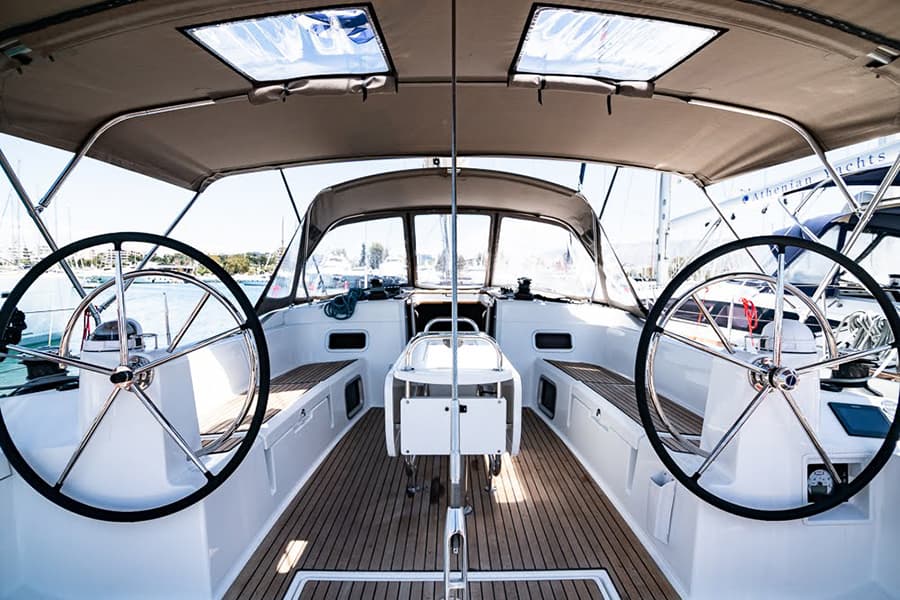 Sun Odyssey 519 - photo 7