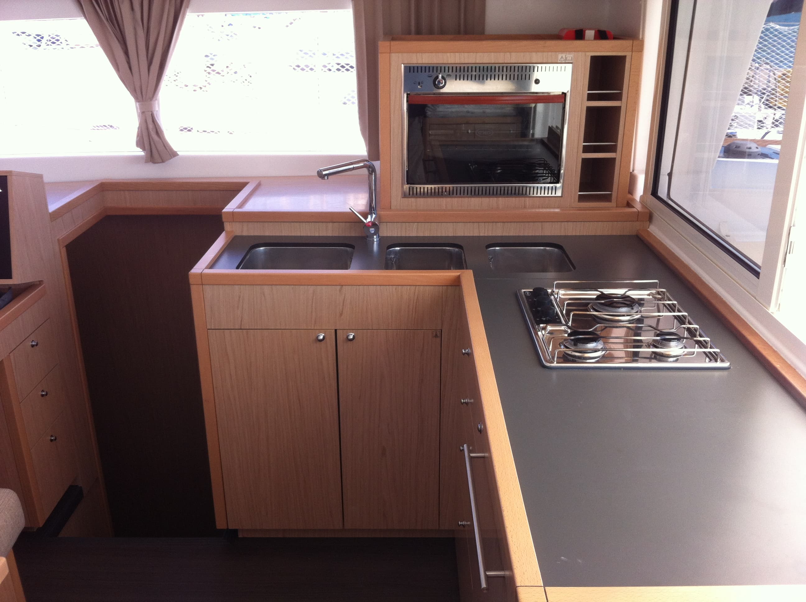 Lagoon 400 S2 - photo 4