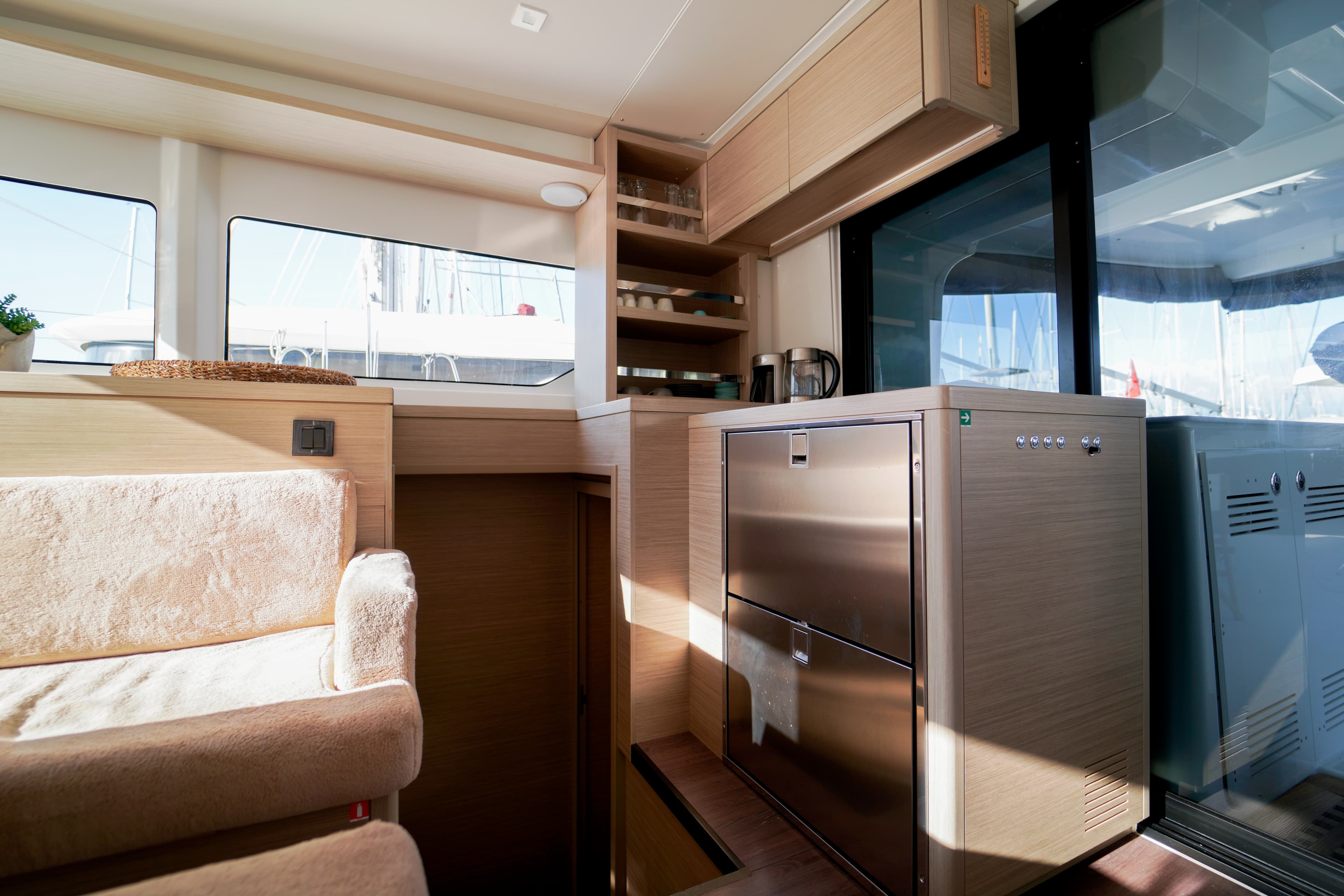 Lagoon 46  - photo 11