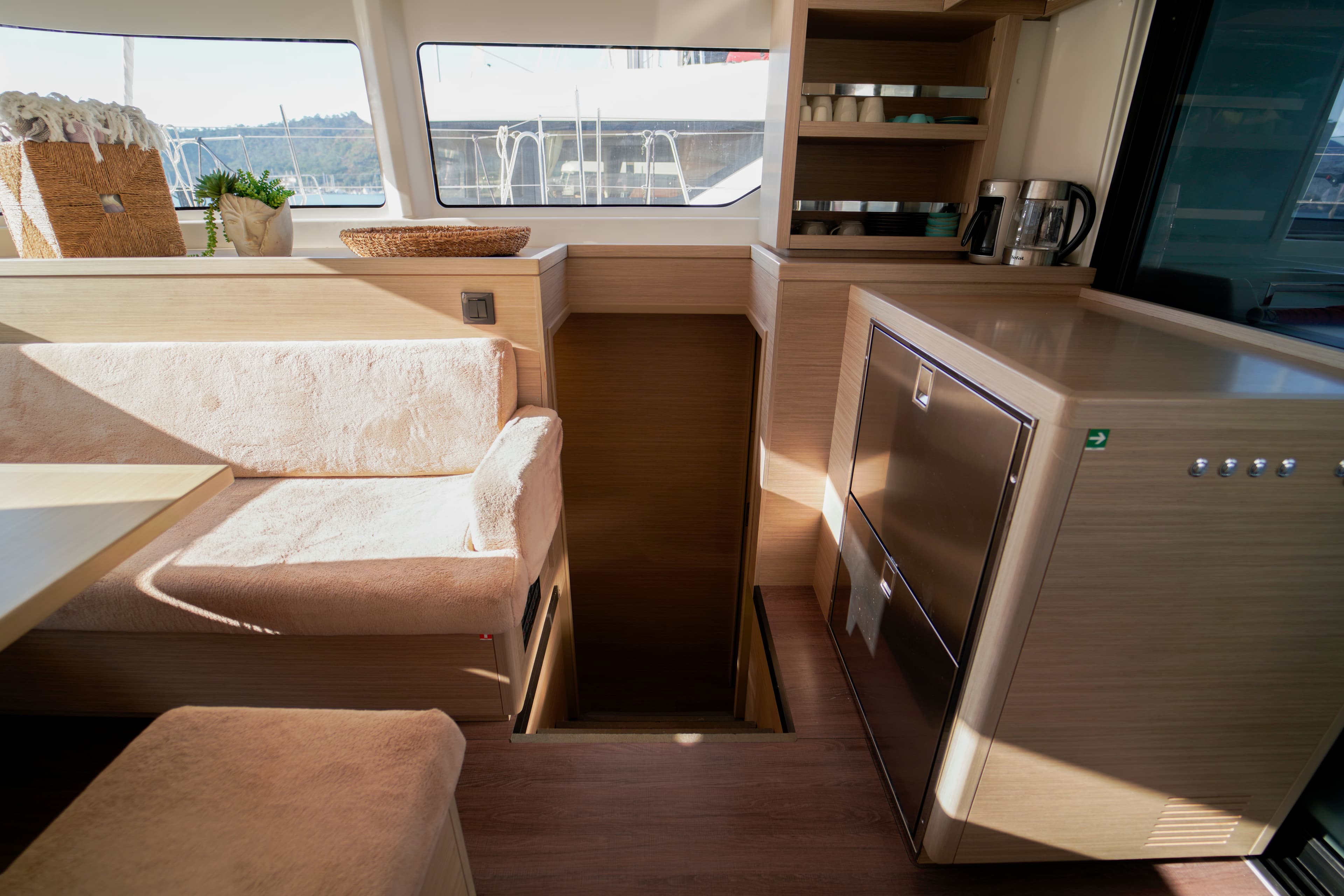 Lagoon 46  - photo 4