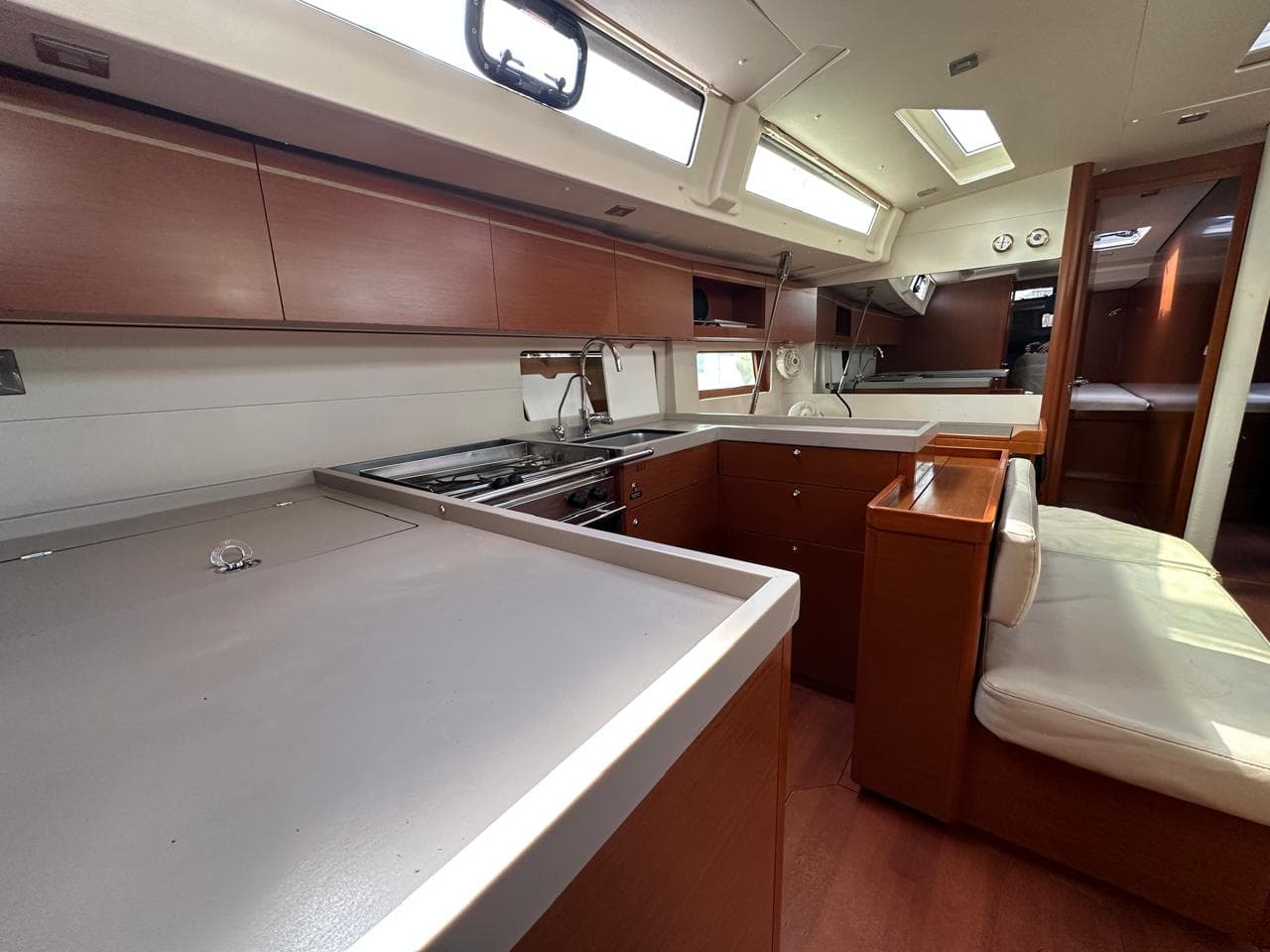 Oceanis 51.1 - photo 8