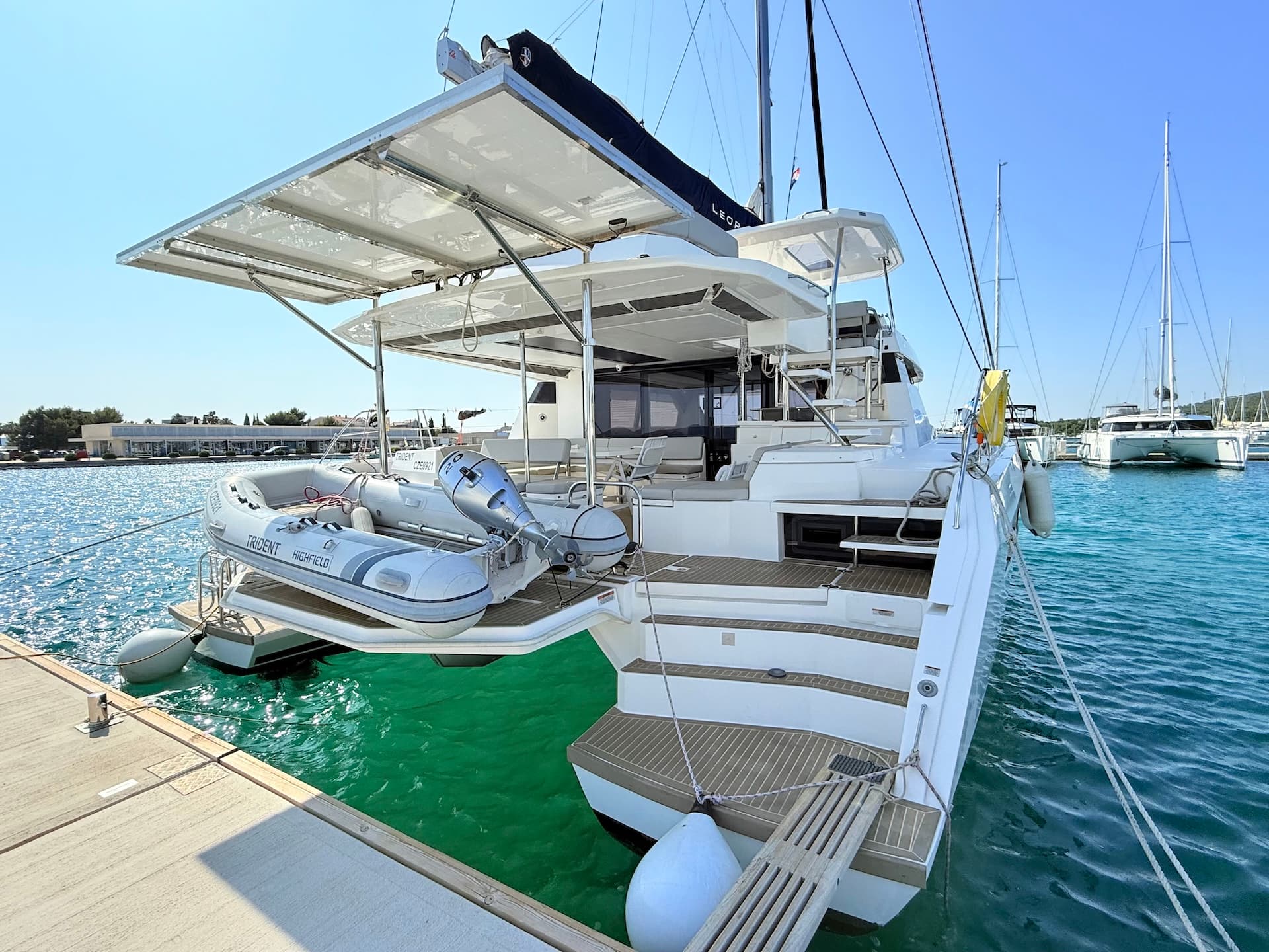 Leopard 50 - photo 18