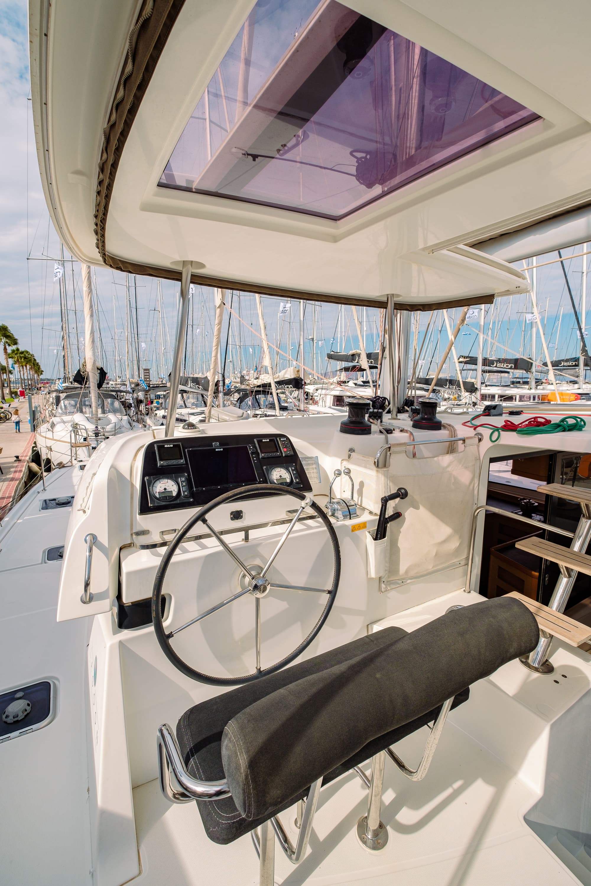 Lagoon 42 - photo 13