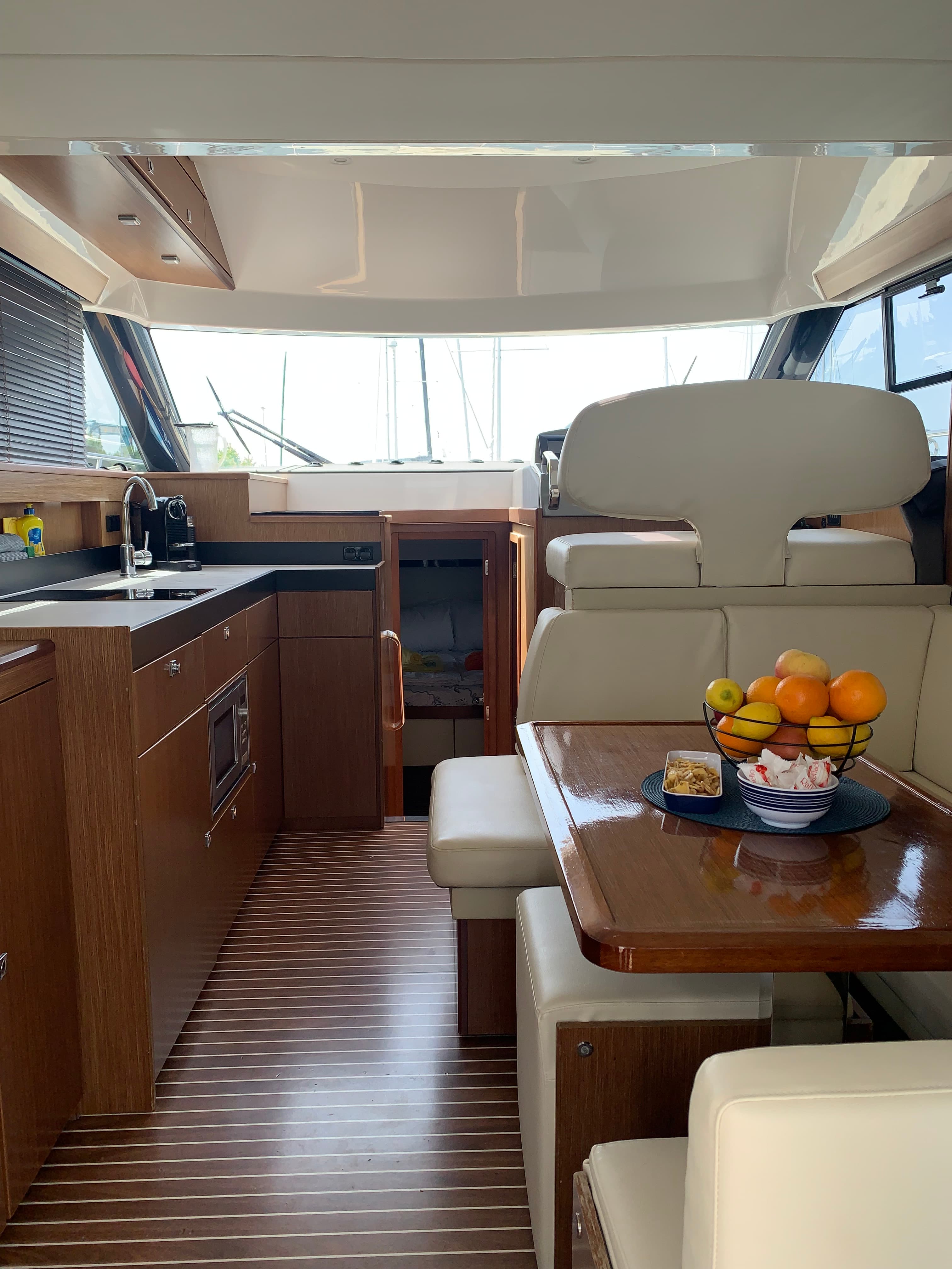 Bavaria Virtess 420 Fly - photo 4